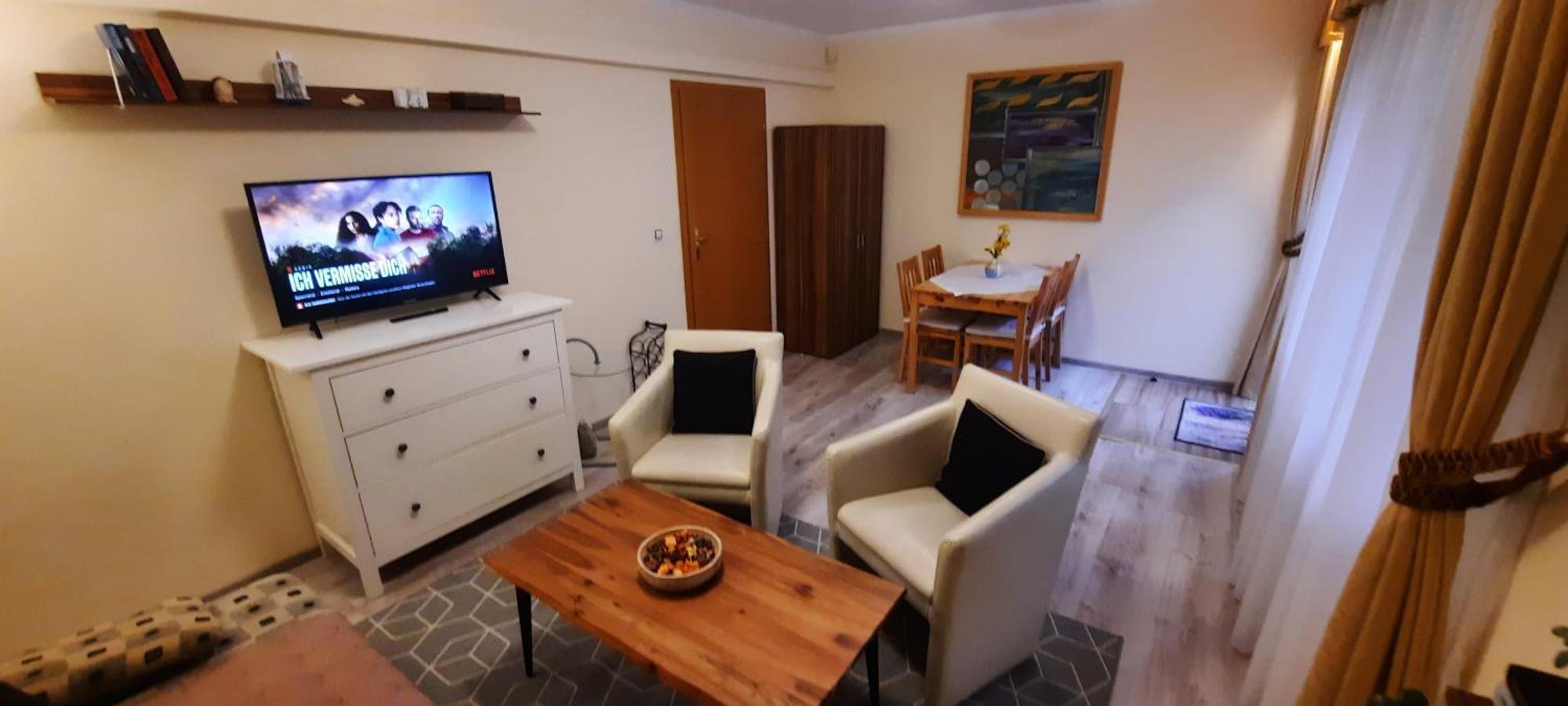 Pool Apartments Карлови Вари Екстериор снимка